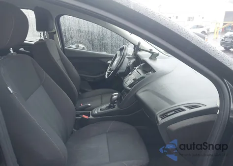 2015 Ford Focus Se z USA, uszkodzony, nr VIN 1FADP3K29FL246734